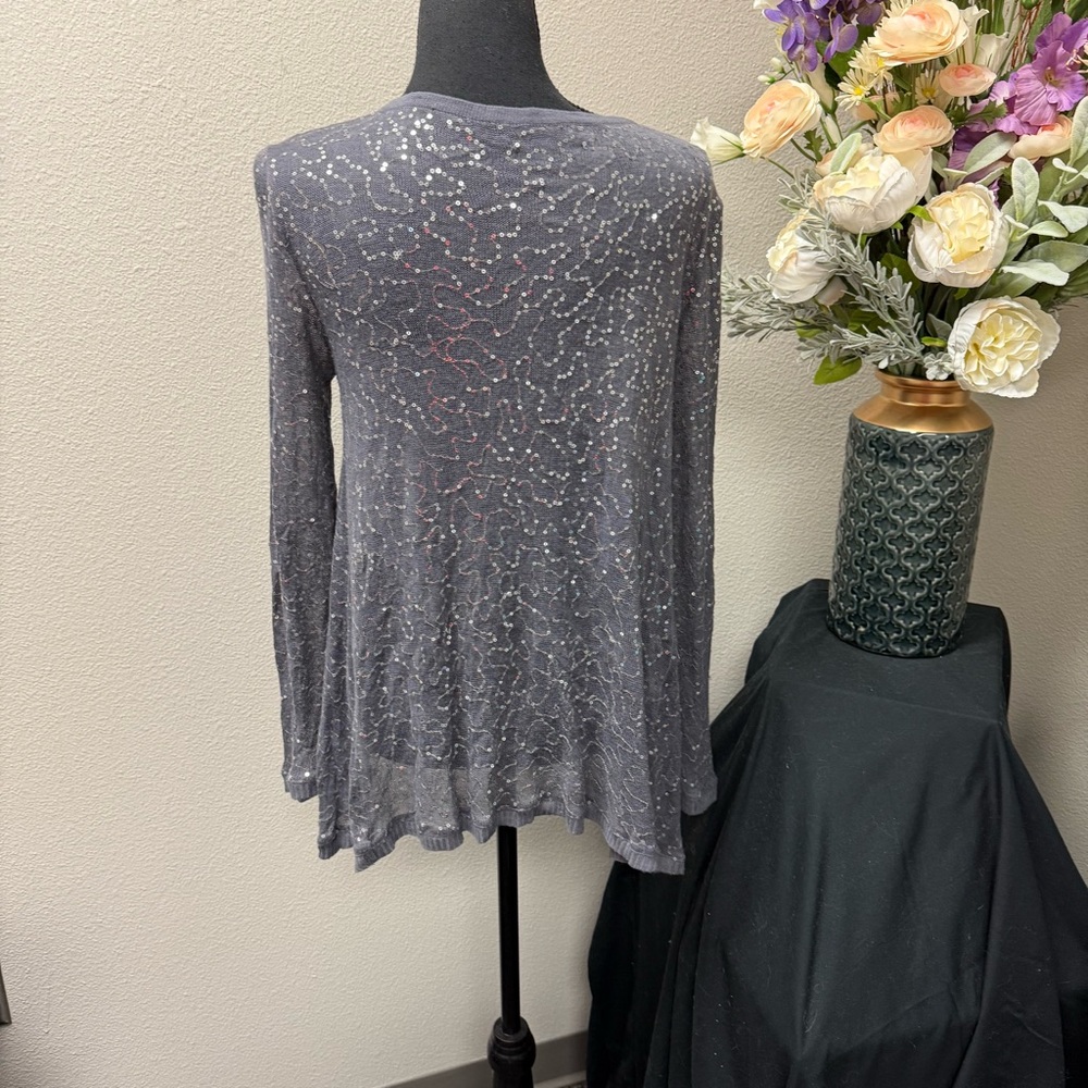 Chan Luu Gray Metallic Sheer Sequin Knit Top Long Sleeve Boho Holiday Party - Picture 3 of 7